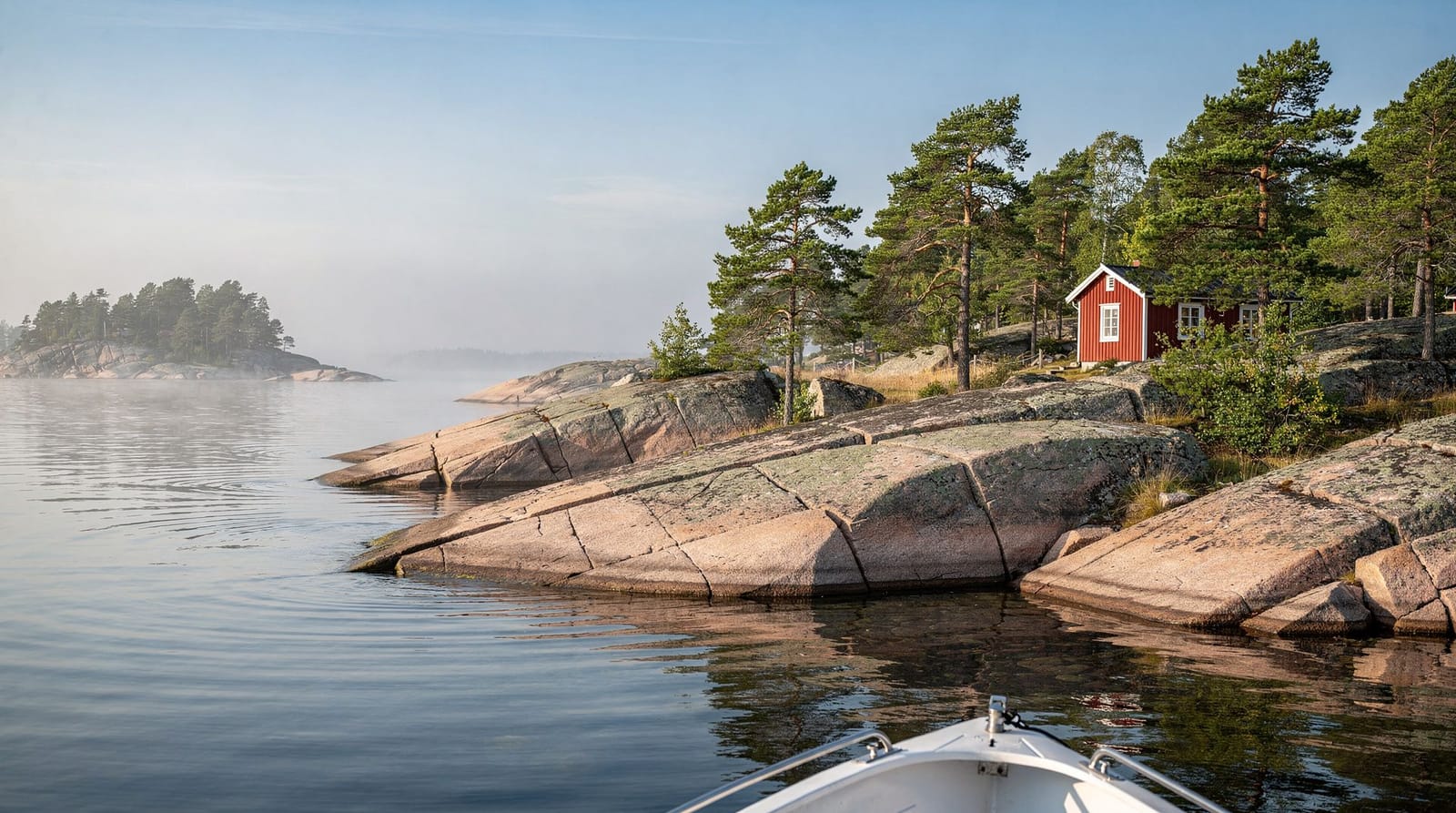 Stockholm: archipelago highlights by boat with guide