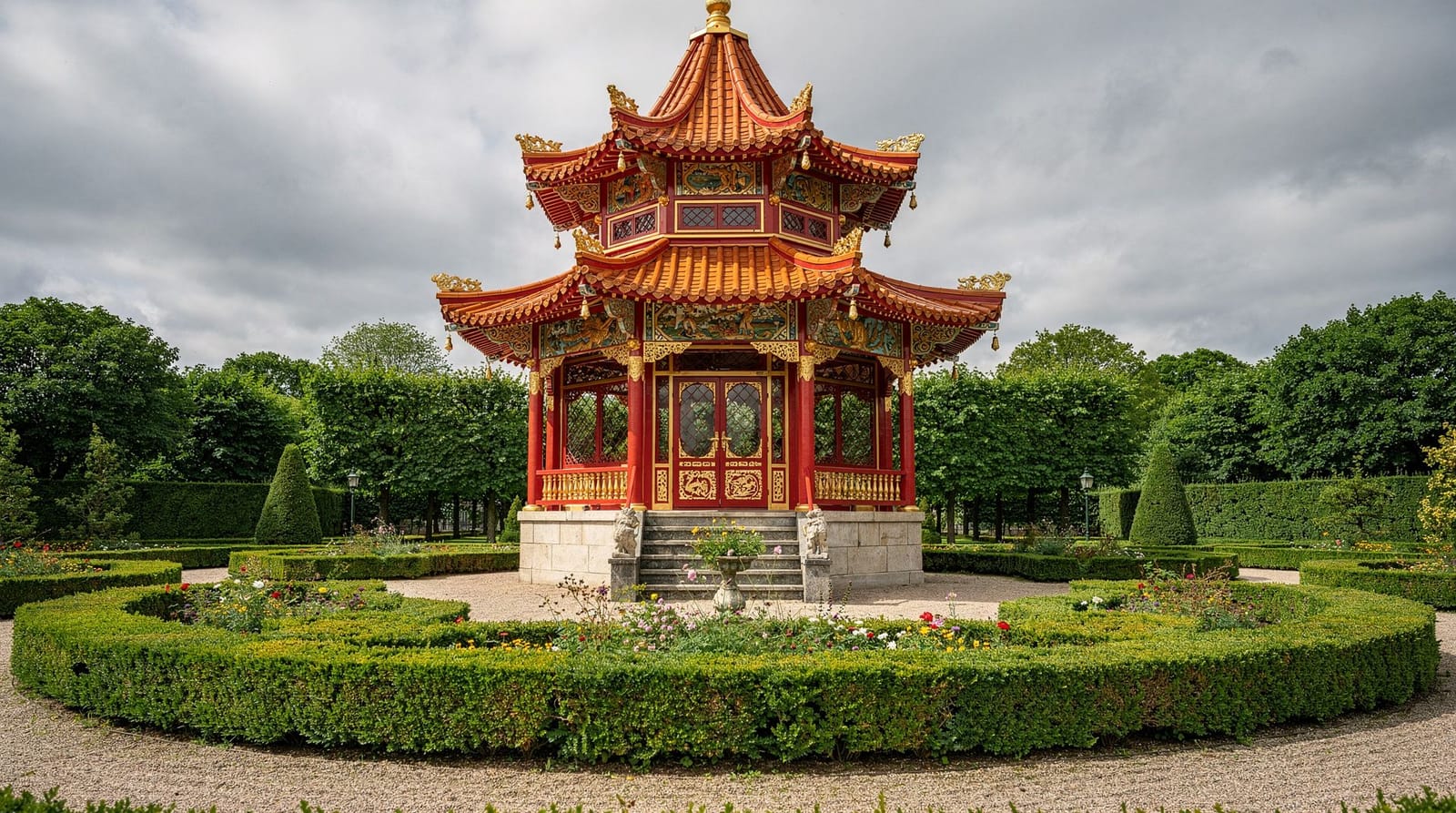 Drottningholm Palace half-day guide: UNESCO royal palace by boat