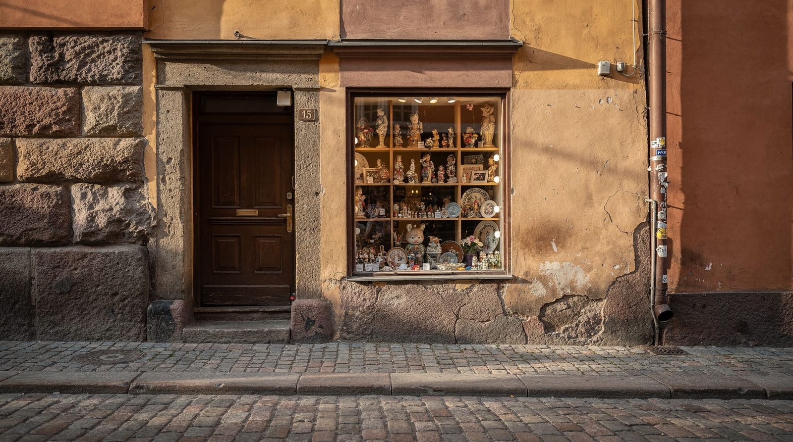 Souvenir shopping in Stockholm: what's overpriced and where to buy instead — Stockholm souvenir shops charge 2–3× more than museum shops for identical goods.