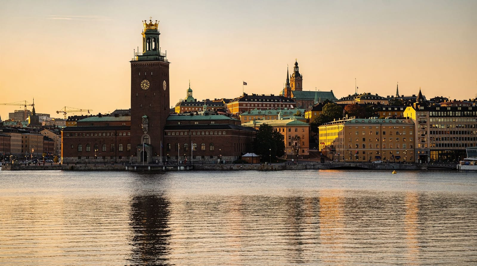 Panoramica di Stoccolma con Gamla Stan e l'arcipelago al tramonto